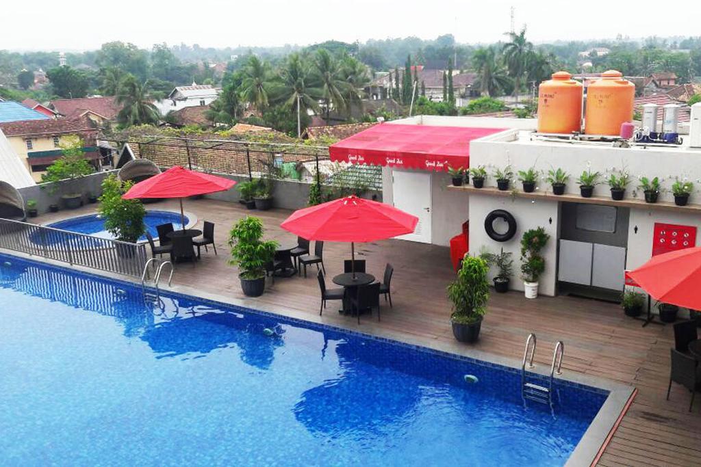 Hotel Grand Zuri Muara Enim Exterior photo
