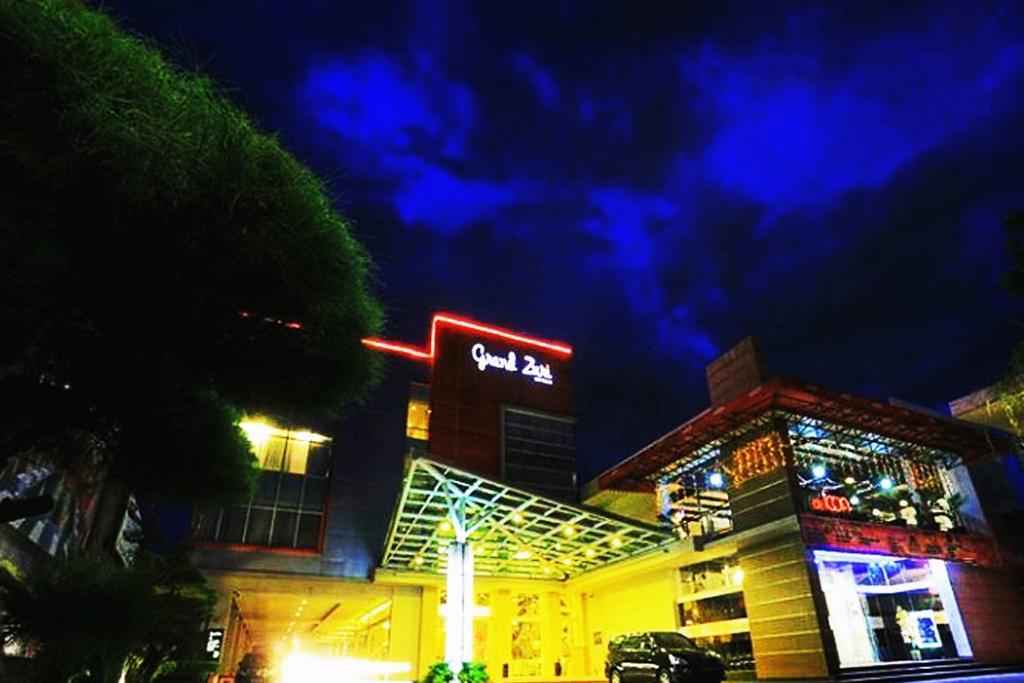 Hotel Grand Zuri Muara Enim Exterior photo