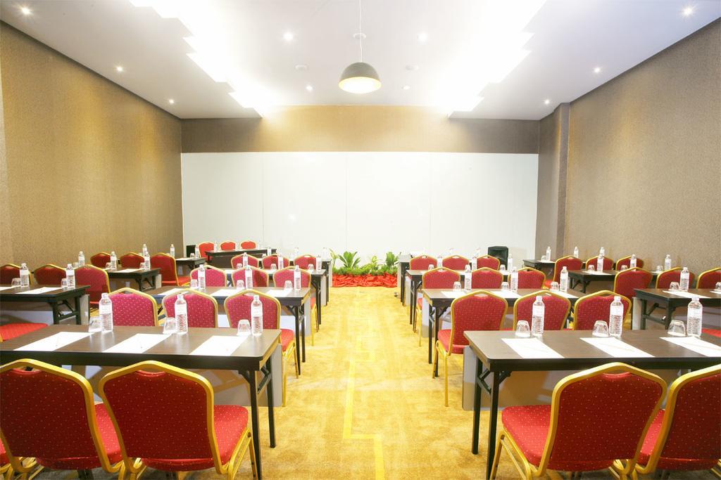 Hotel Grand Zuri Muara Enim Exterior photo